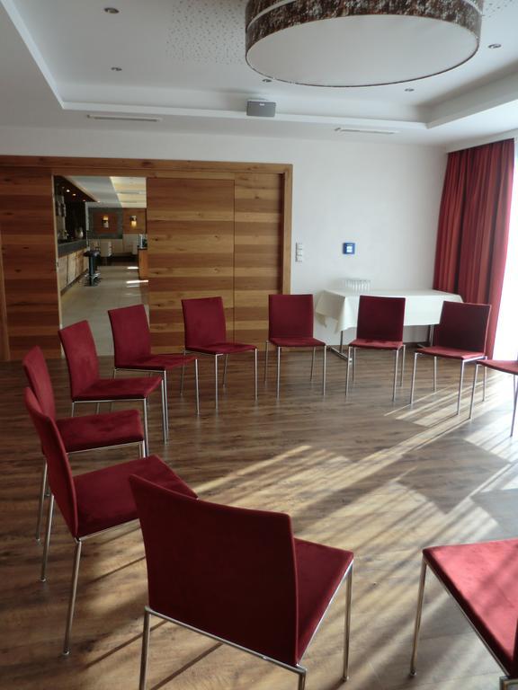 Alpenflair Hotel Buchloe Exteriör bild
