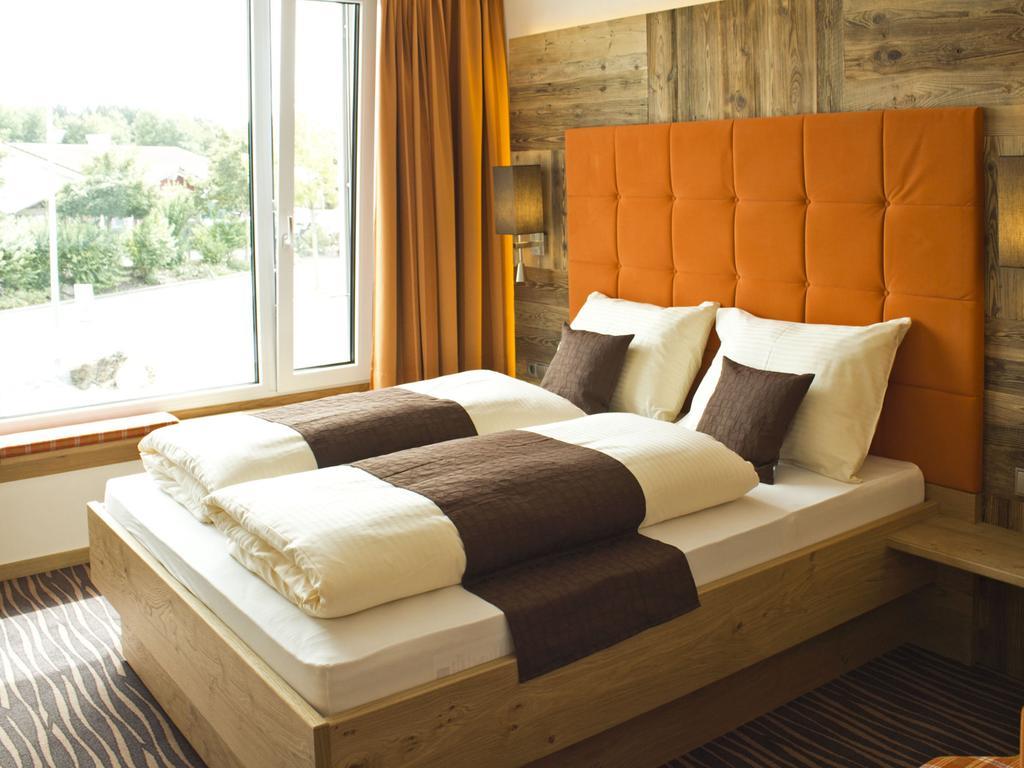 Alpenflair Hotel Buchloe Rum bild