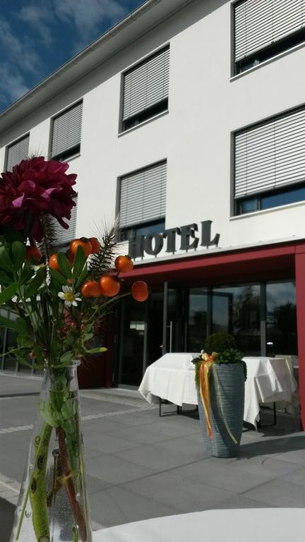 Alpenflair Hotel Buchloe Exteriör bild