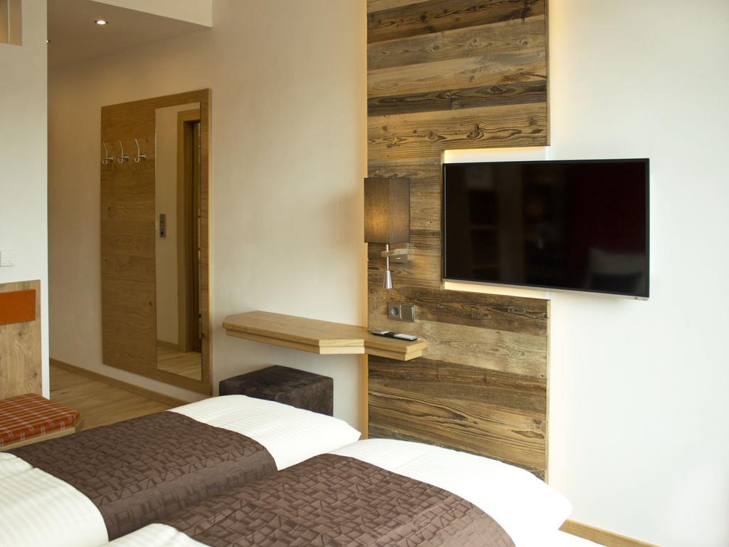 Alpenflair Hotel Buchloe Rum bild