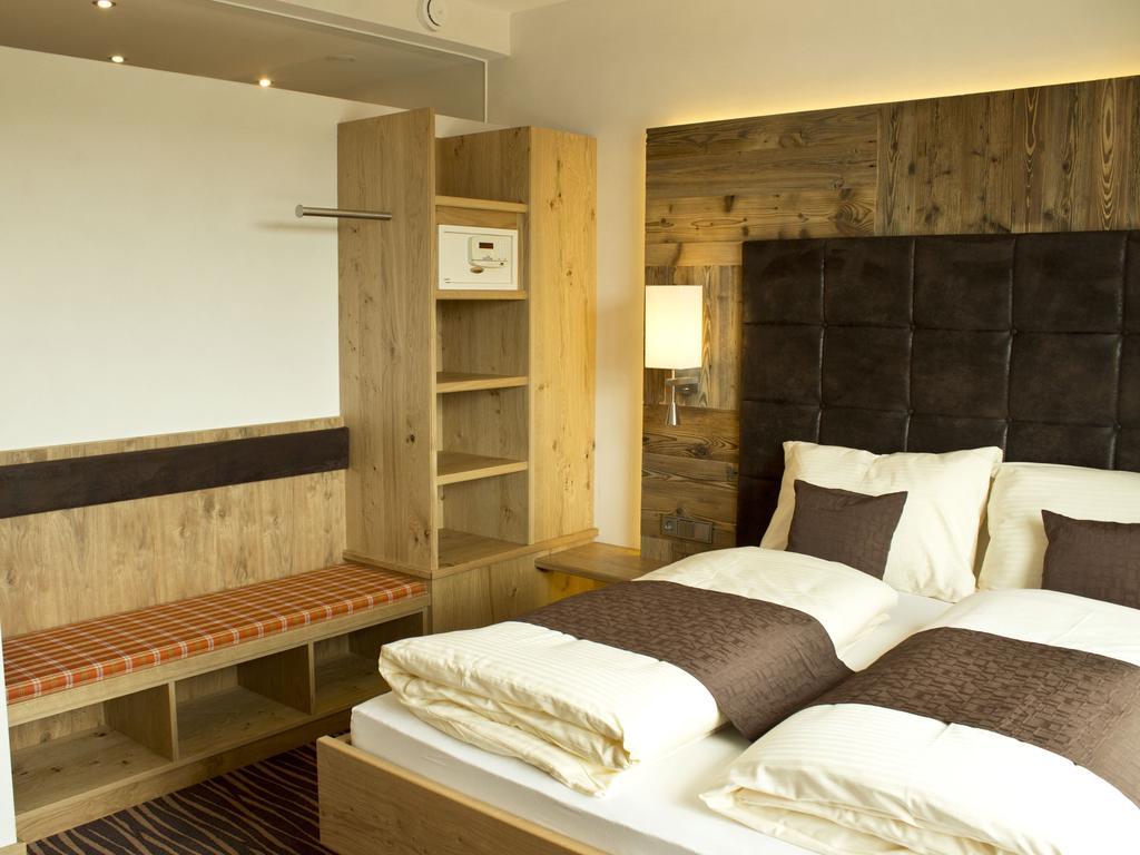 Alpenflair Hotel Buchloe Rum bild